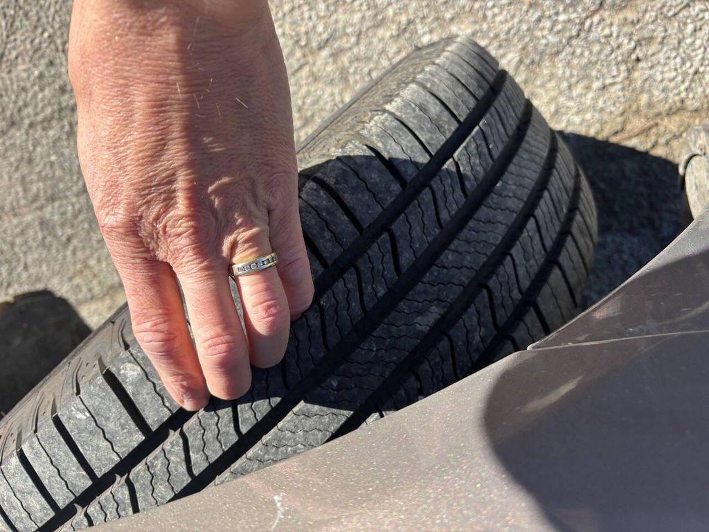 used 2007 Buick LaCrosse car, priced at $5,950