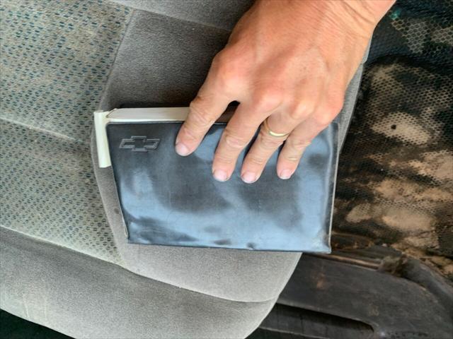 used 2006 Chevrolet Silverado 2500 car, priced at $5,450