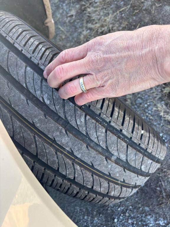 used 2002 Lincoln Continental car, priced at $4,950