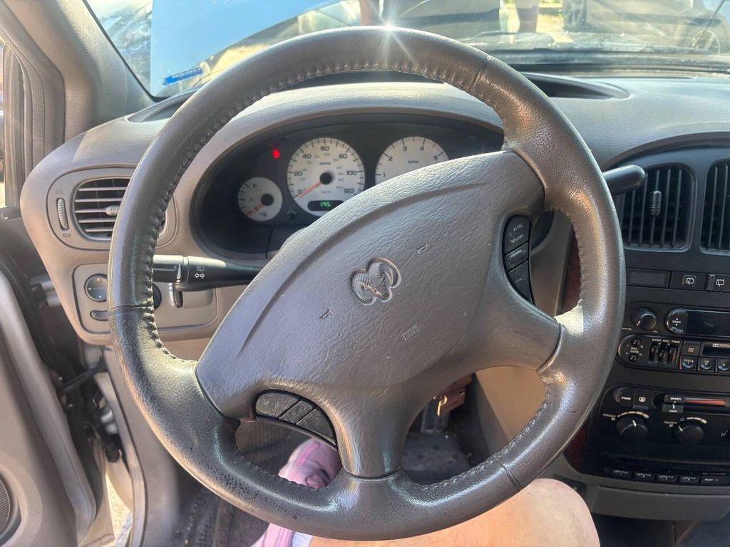 used 2001 Dodge Grand Caravan car, priced at $2,950