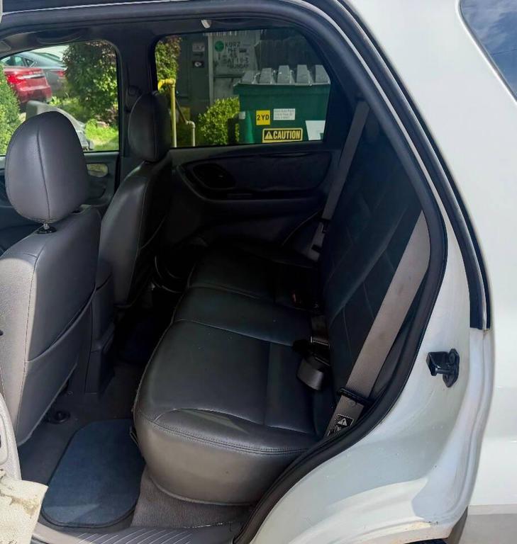 used 2002 Ford Escape car, priced at $2,950