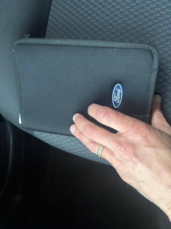 used 2006 Ford Focus car, priced at $4,450