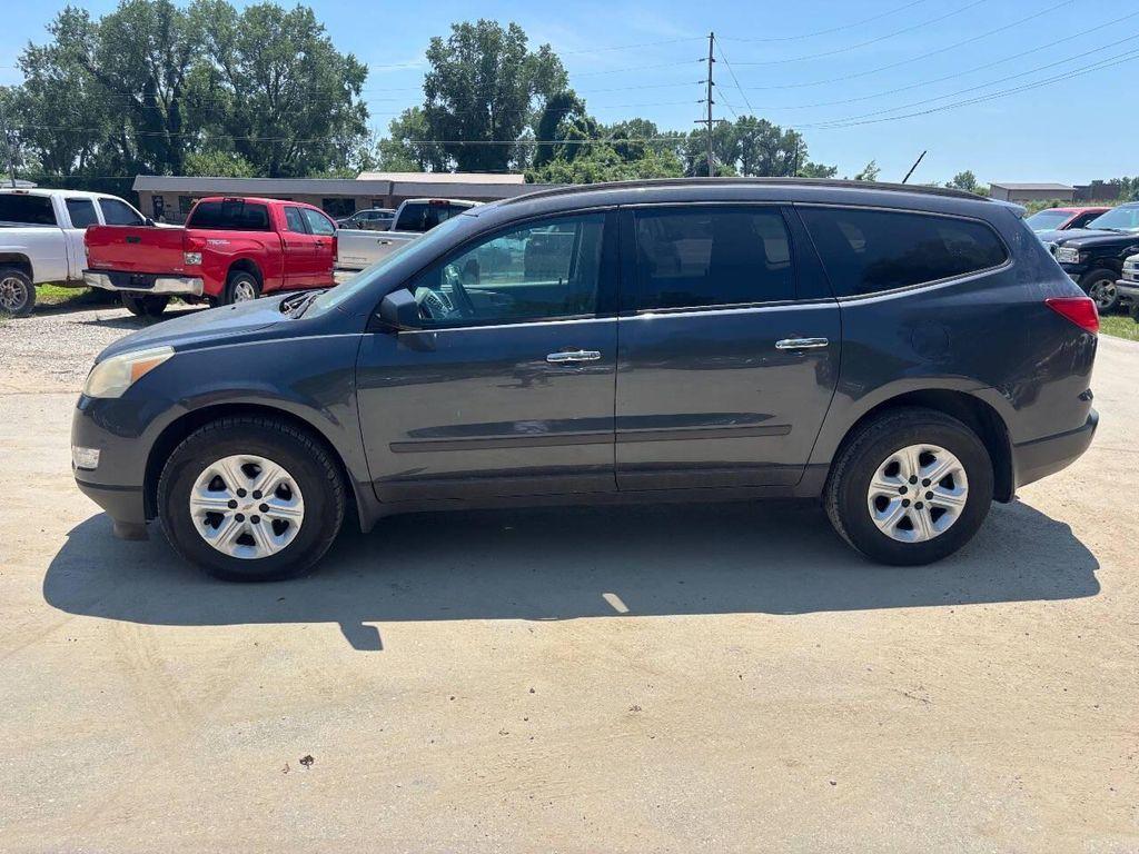 used 2011 Chevrolet Traverse car, priced at $2,950