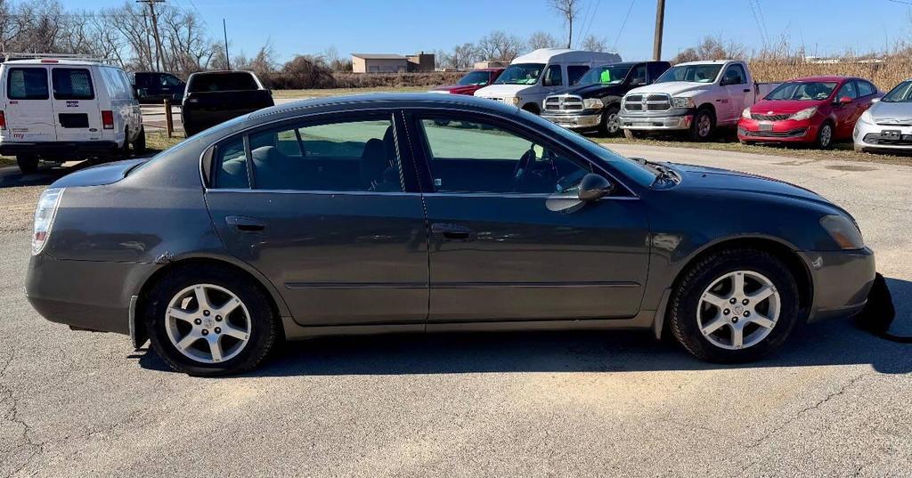 used 2006 Nissan Altima car, priced at $4,950