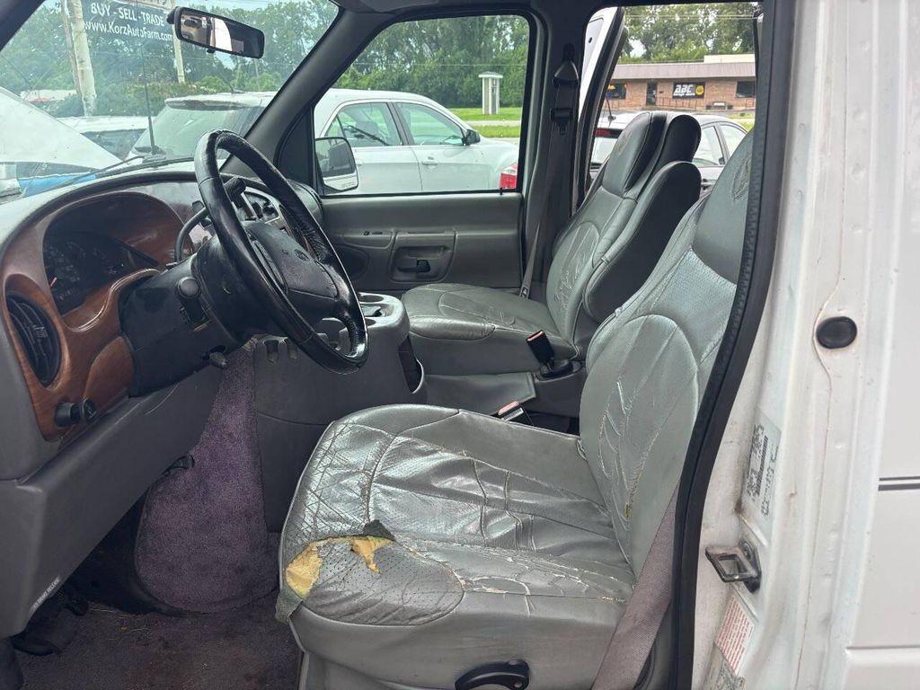 used 2000 Ford E150 car, priced at $3,450