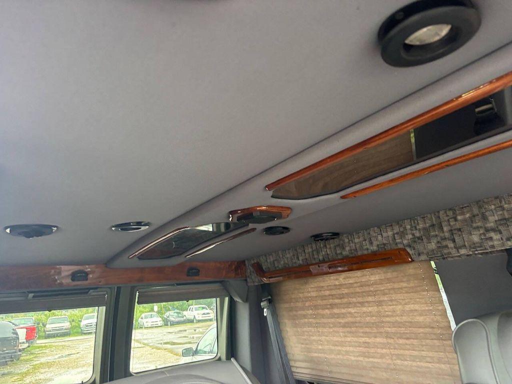 used 2000 Ford E150 car, priced at $3,450