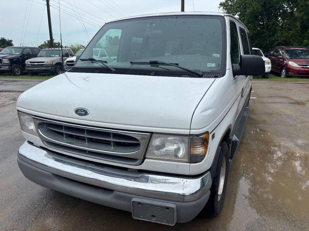 used 2000 Ford E150 car, priced at $3,450