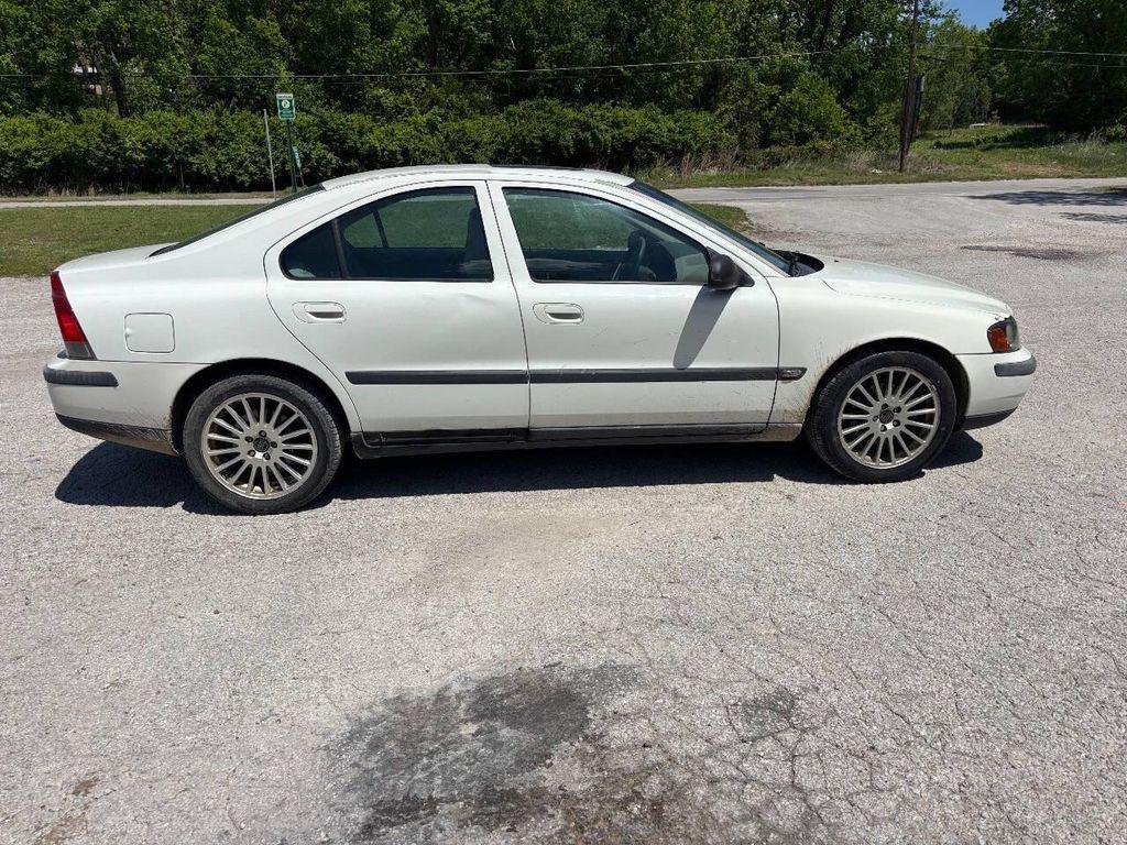 used 2002 Volvo S60 car, priced at $4,950