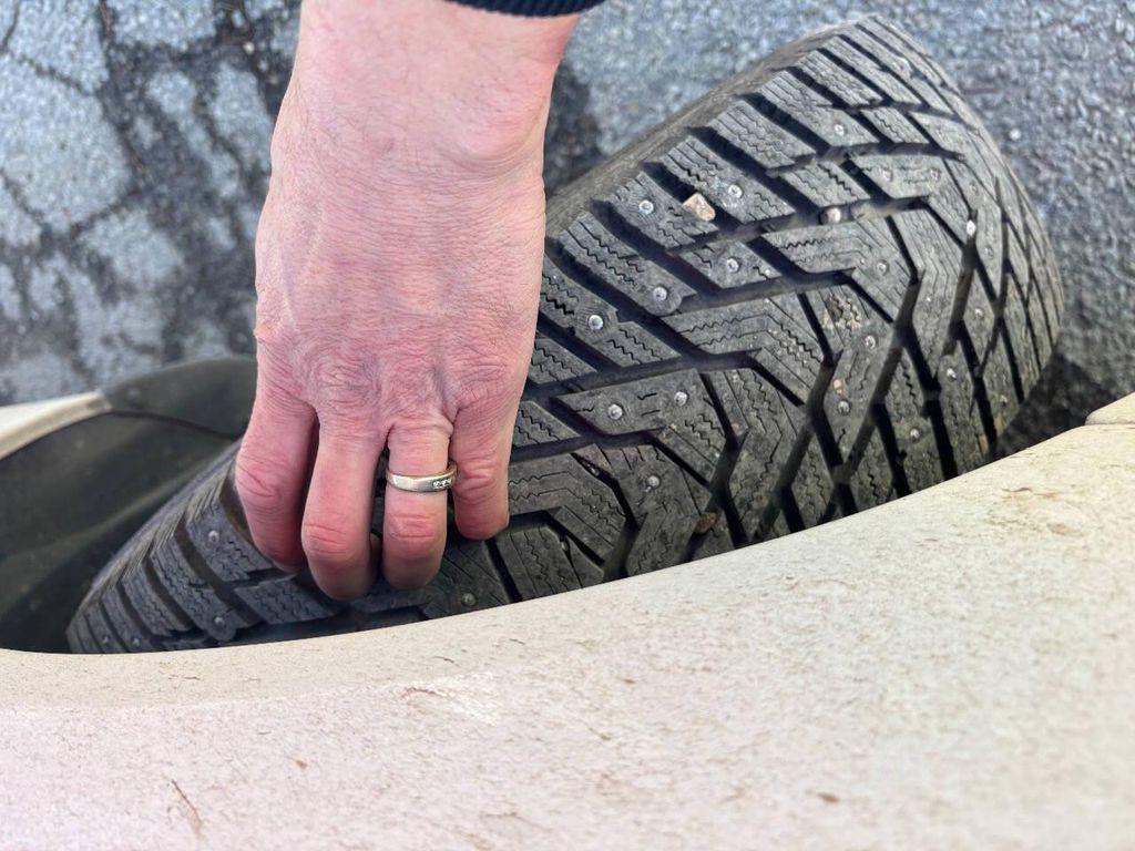 used 2005 Mercury Sable car, priced at $5,950