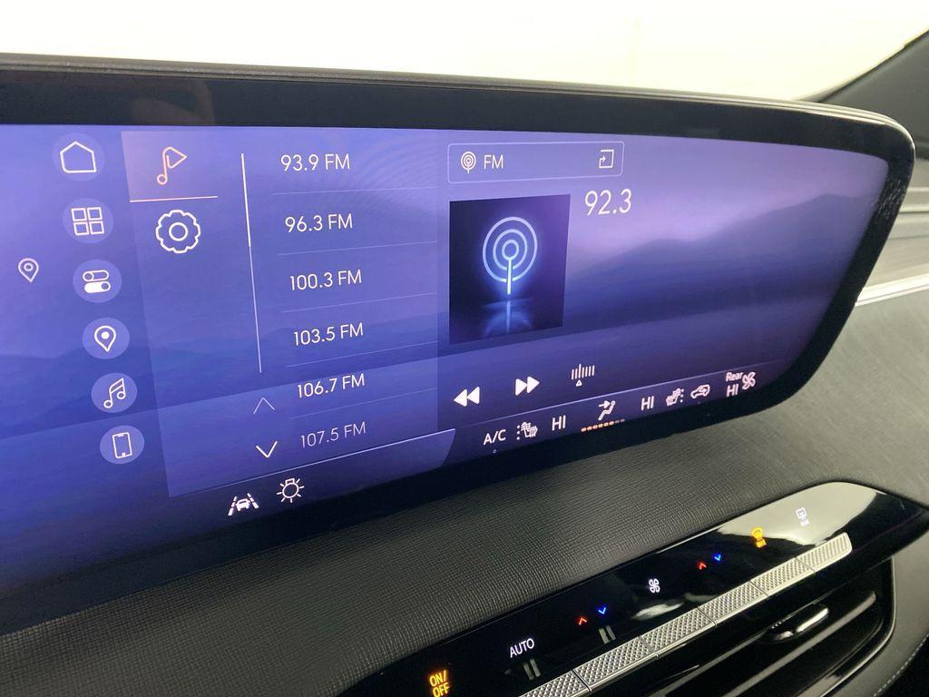 used 2025 Buick Enclave car, priced at $35,000