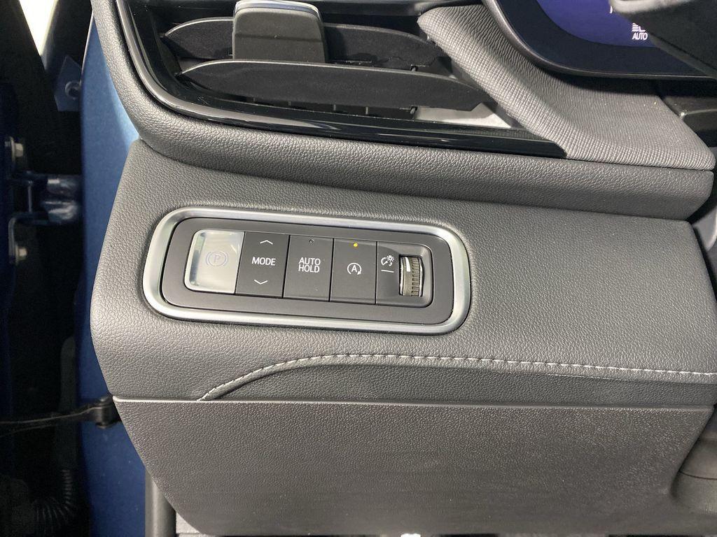 used 2025 Buick Enclave car, priced at $35,000