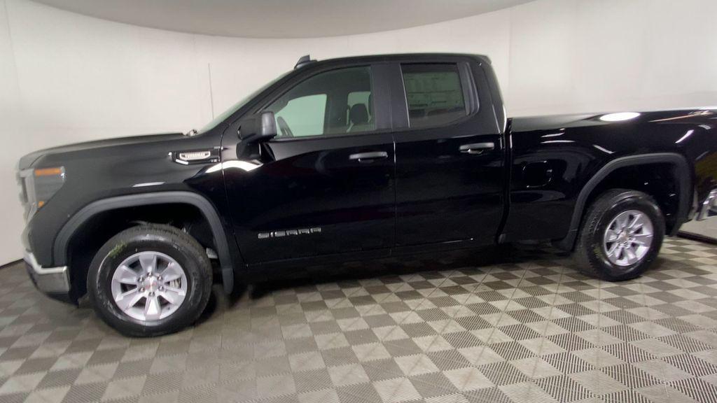 new 2026 GMC Sierra 1500 car, priced at $44,225