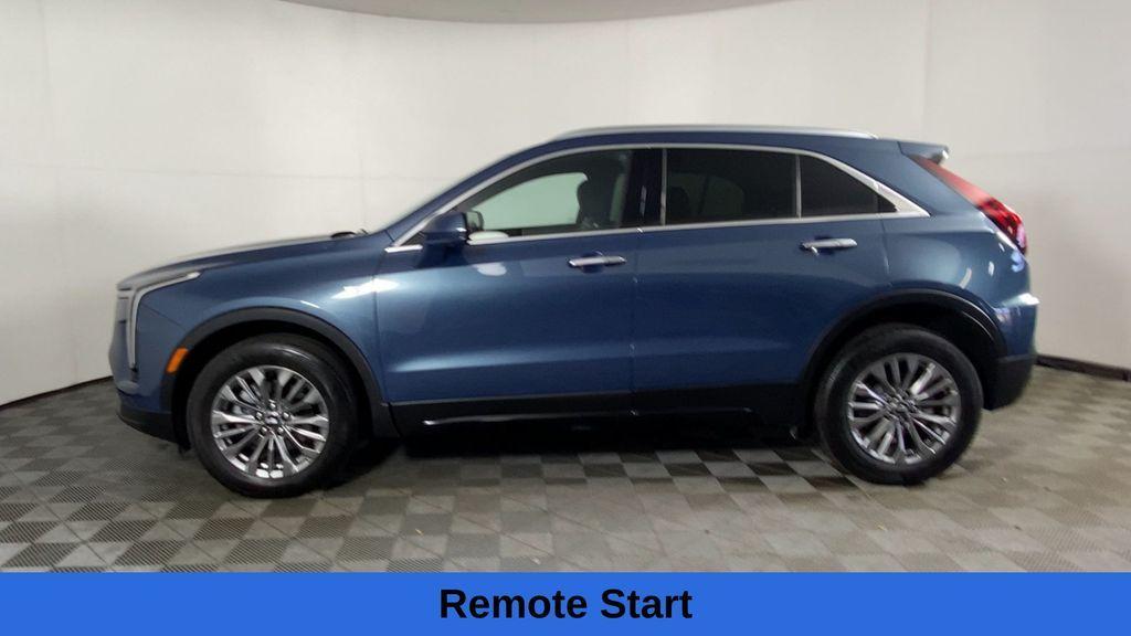 used 2025 Cadillac XT4 car, priced at $35,500