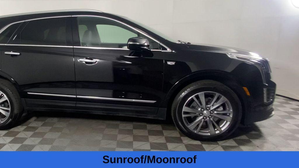 used 2025 Cadillac XT5 car, priced at $39,000