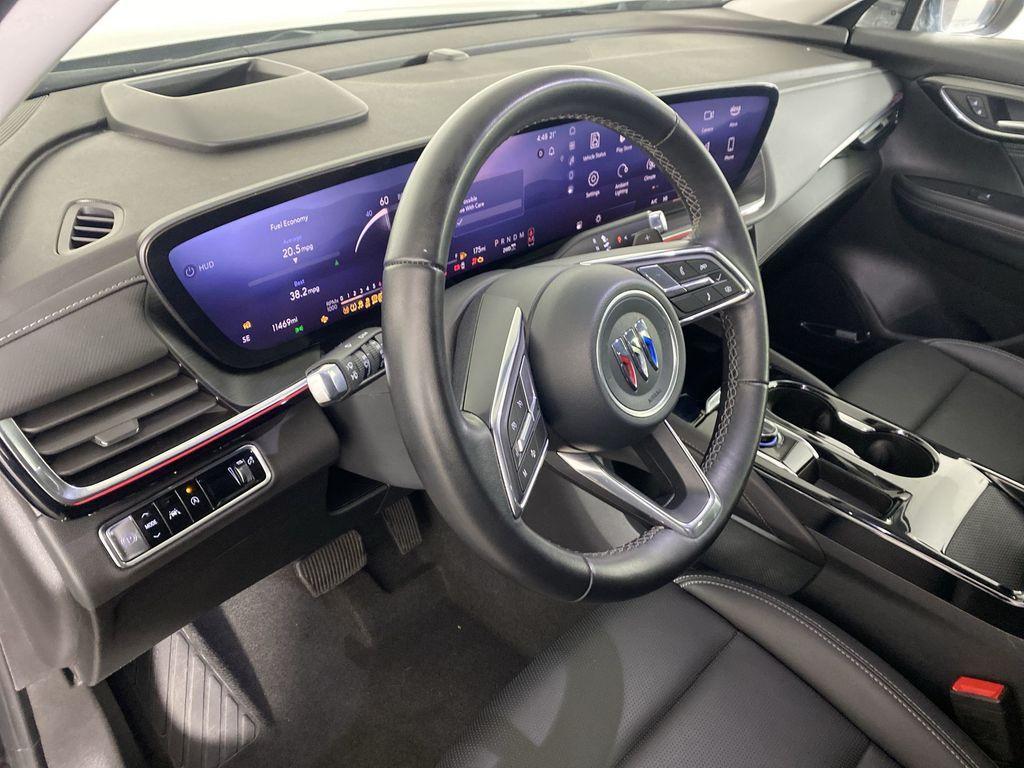 used 2025 Buick Envision car, priced at $27,000