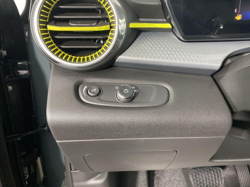 new 2026 Chevrolet Trax car, priced at $26,125