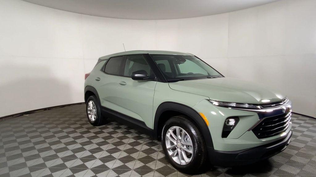 new 2026 Chevrolet TrailBlazer car, priced at $25,880