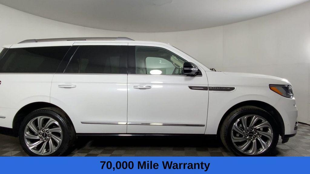 used 2022 Lincoln Navigator car, priced at $54,000