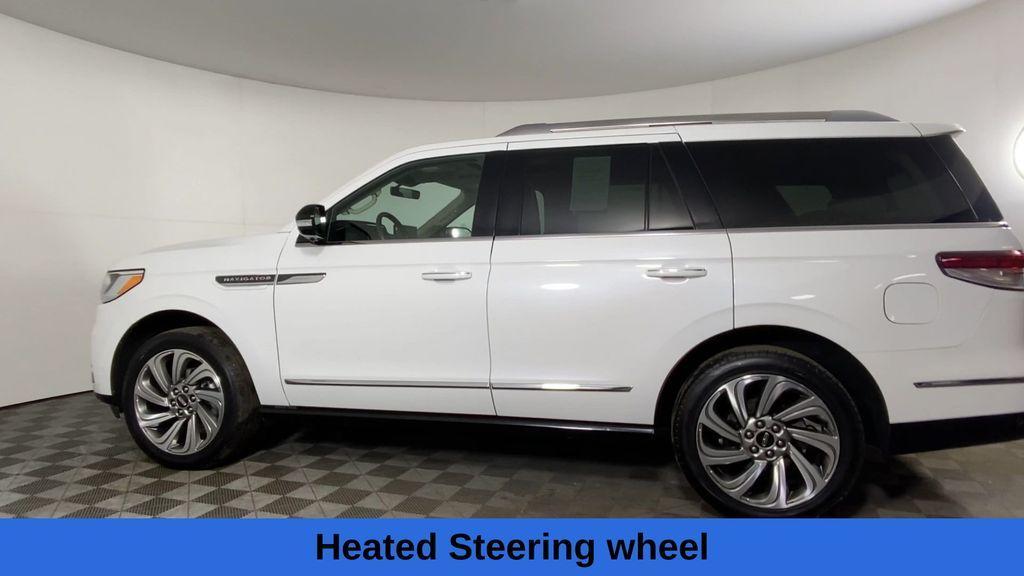 used 2022 Lincoln Navigator car, priced at $54,000