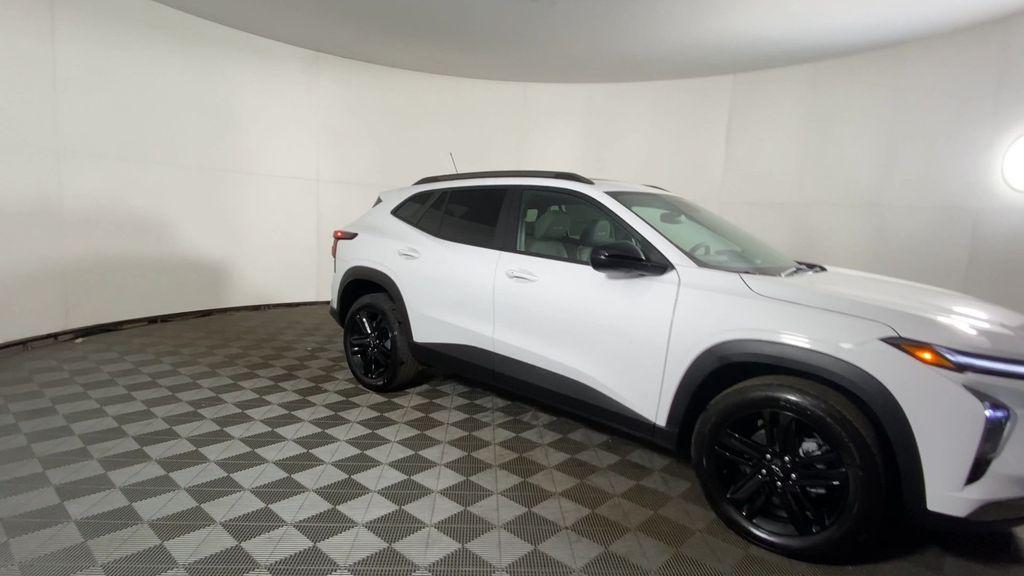 new 2026 Chevrolet Trax car, priced at $28,625