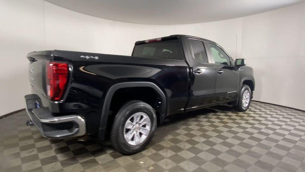 used 2023 GMC Sierra 1500 car, priced at $22,000