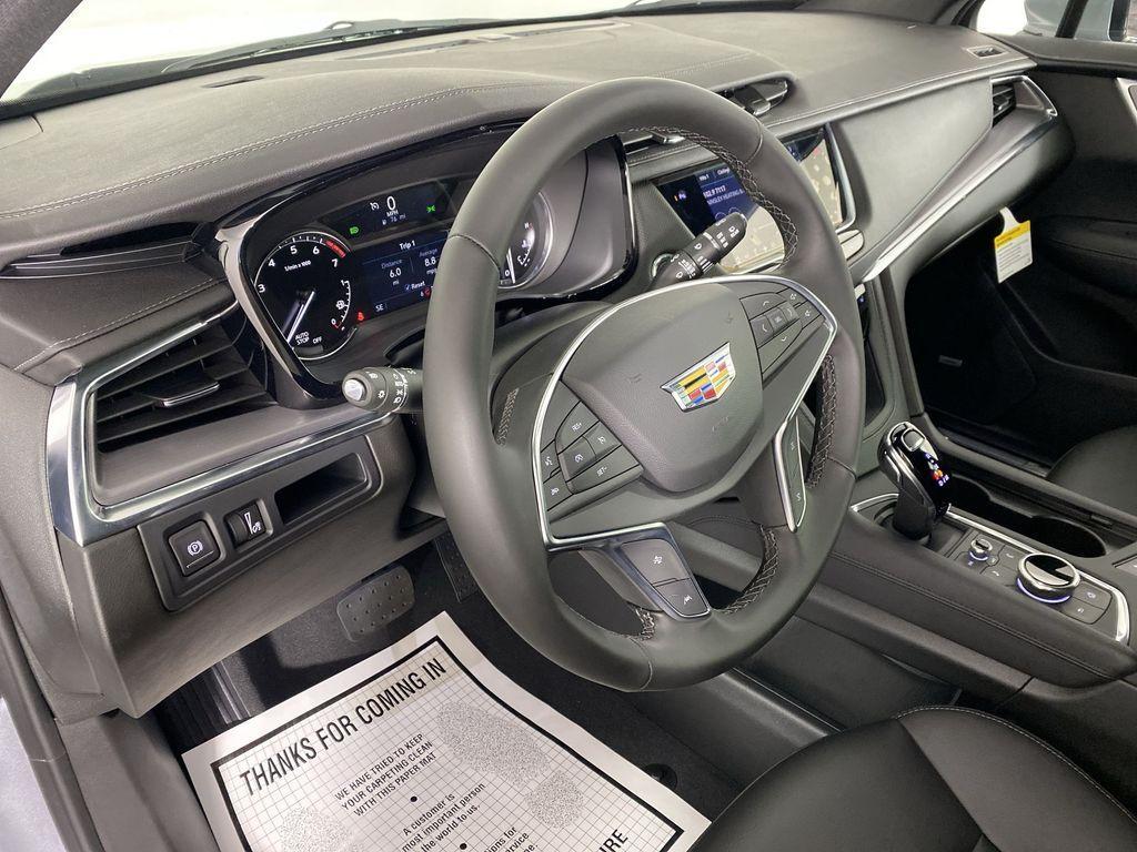 new 2025 Cadillac XT5 car, priced at $47,030
