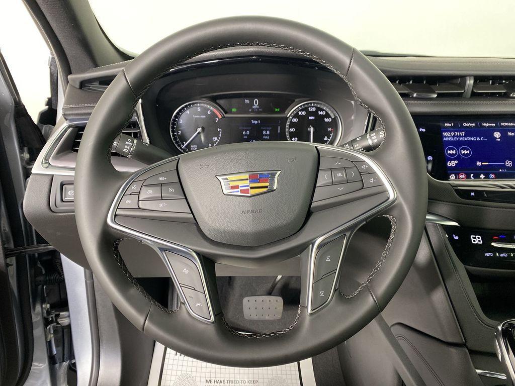 new 2025 Cadillac XT5 car, priced at $47,030