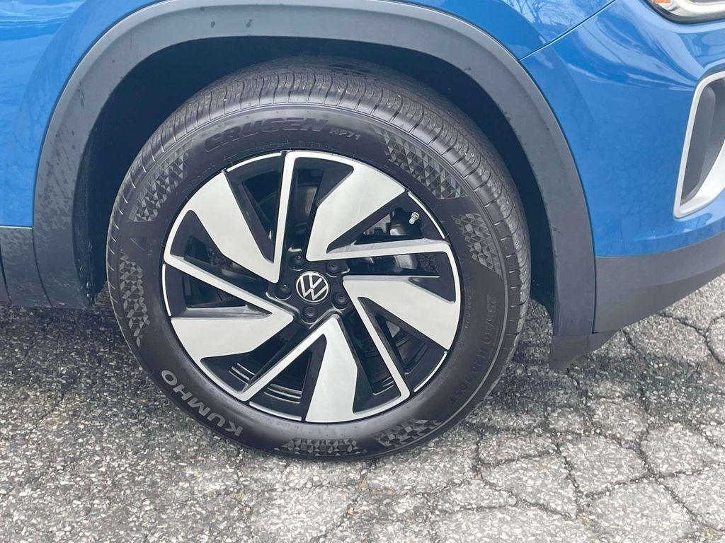 new 2025 Volkswagen Atlas car, priced at $46,327