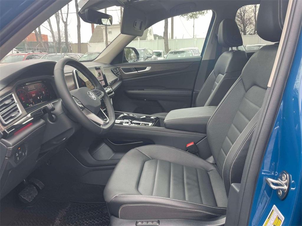 new 2025 Volkswagen Atlas car, priced at $41,827