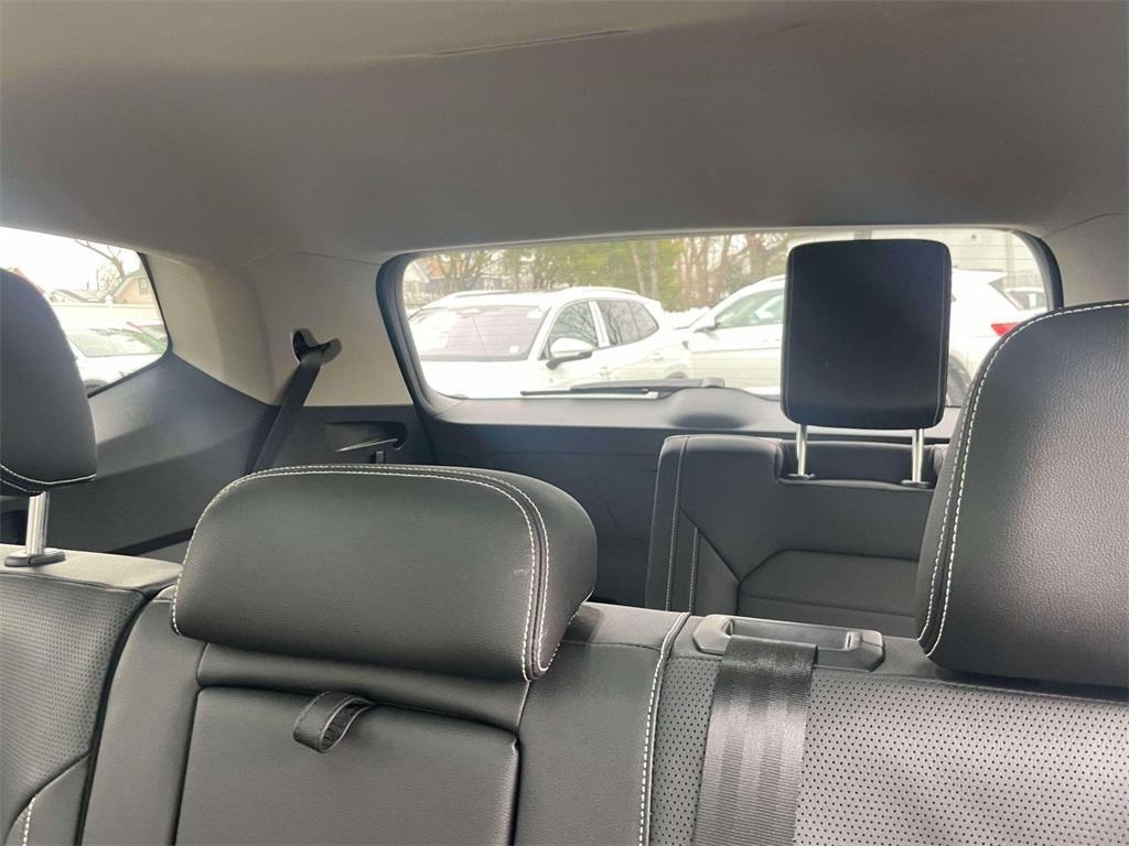 new 2025 Volkswagen Atlas car, priced at $41,827