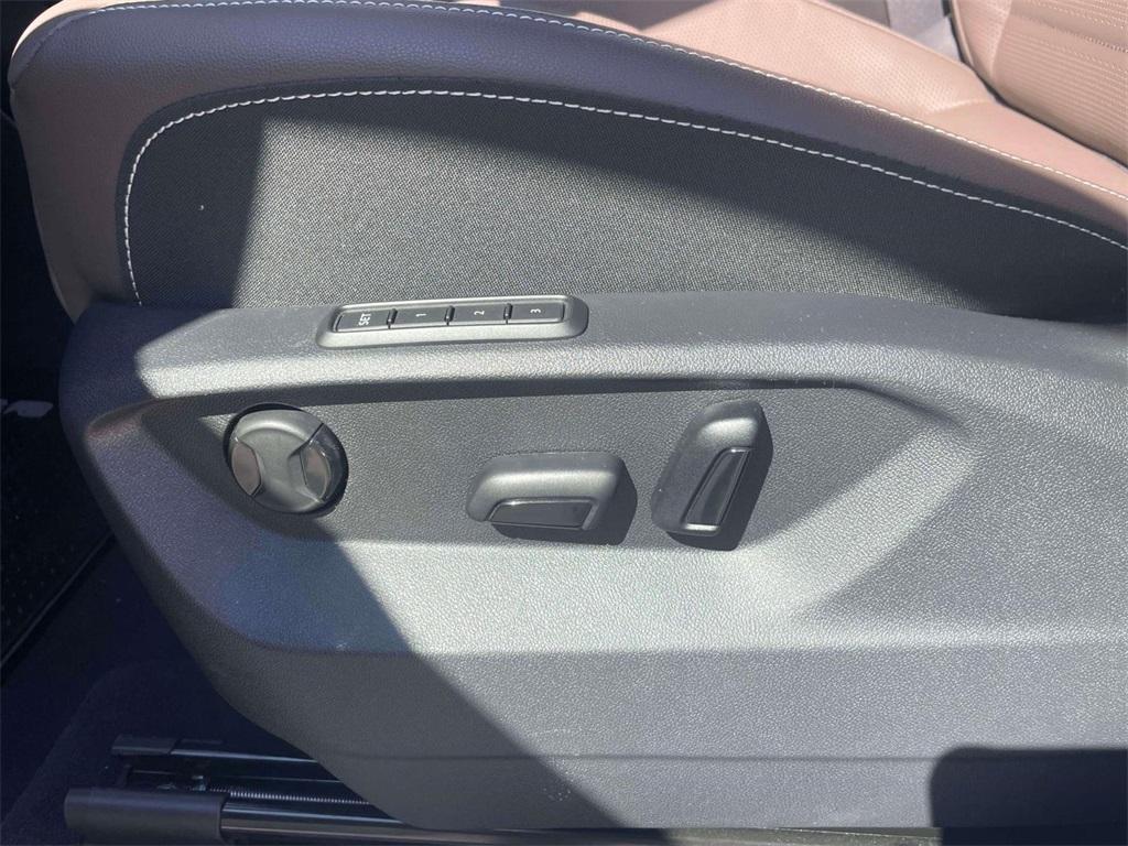 new 2024 Volkswagen Atlas car, priced at $47,894