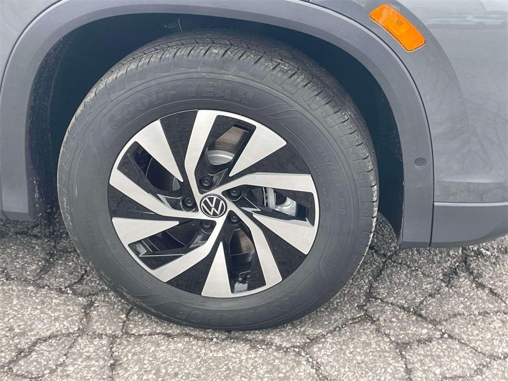 new 2026 Volkswagen Tiguan car, priced at $33,381
