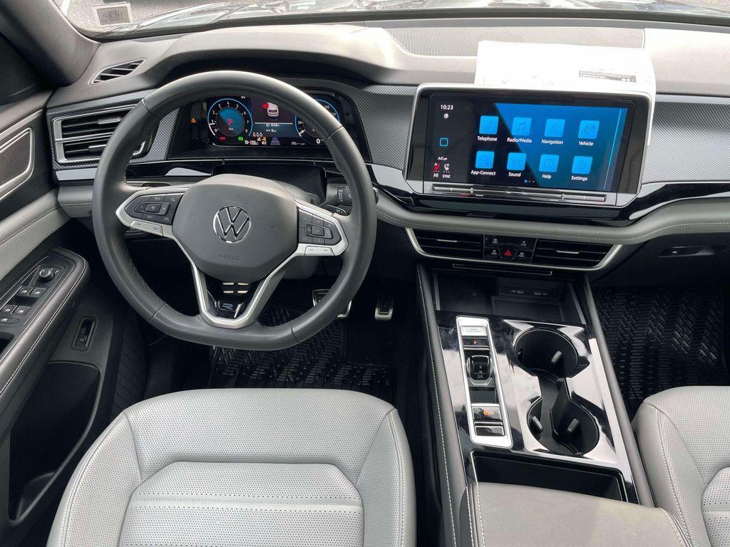 new 2024 Volkswagen Atlas Cross Sport car, priced at $42,018