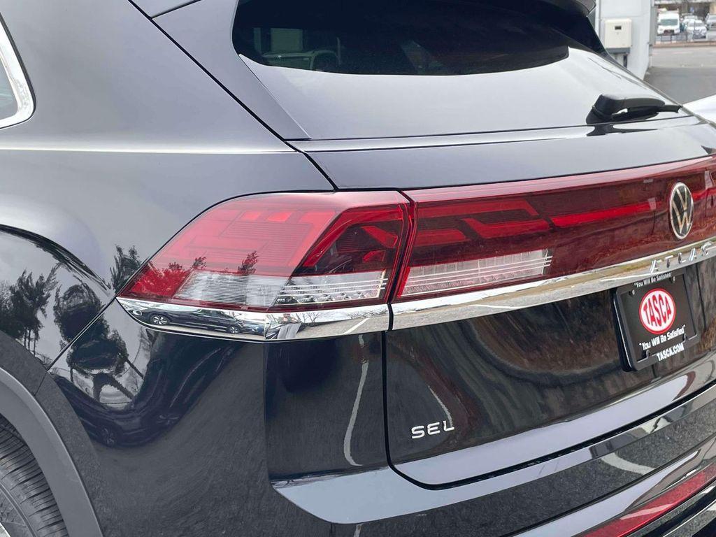 new 2024 Volkswagen Atlas Cross Sport car, priced at $42,018