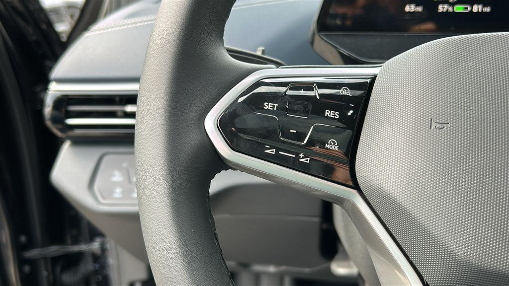 new 2025 Volkswagen ID.4 car, priced at $46,553