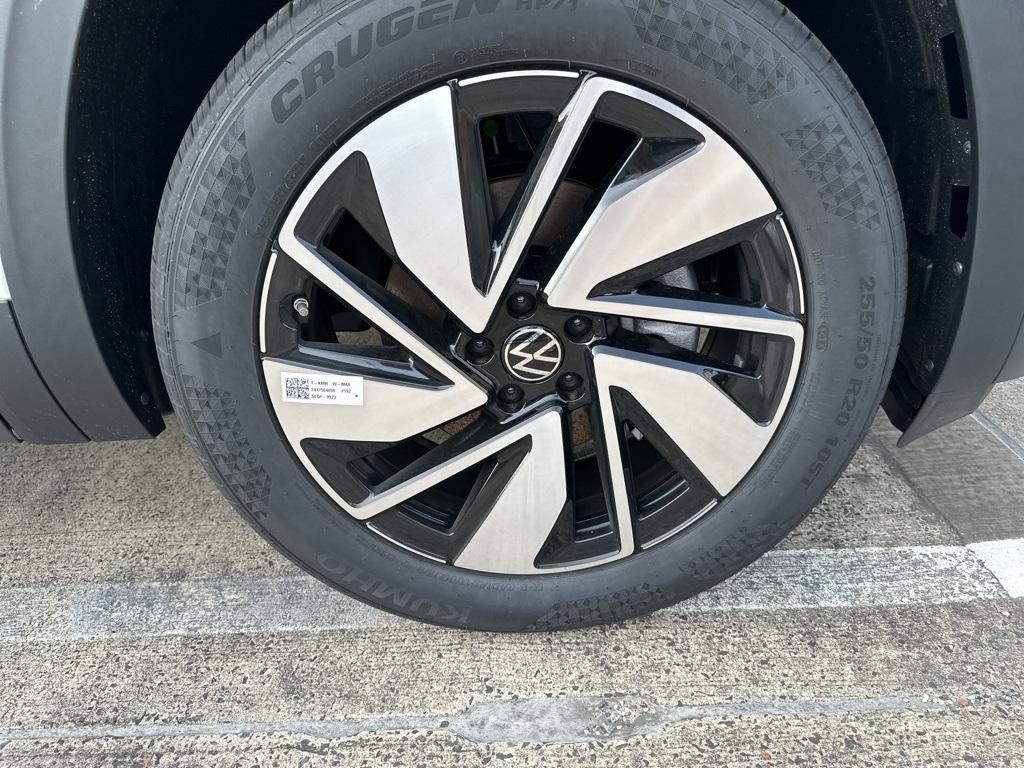 new 2024 Volkswagen Atlas car, priced at $47,701
