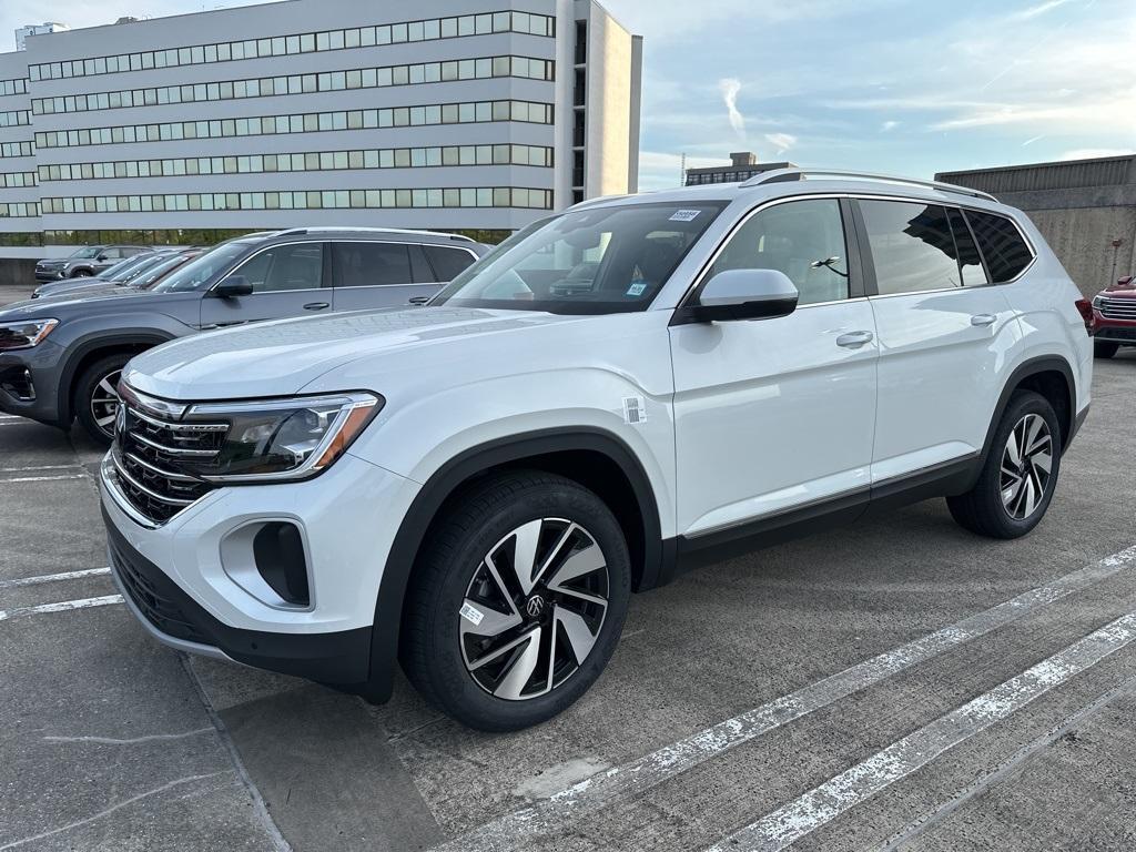 new 2024 Volkswagen Atlas car, priced at $47,701