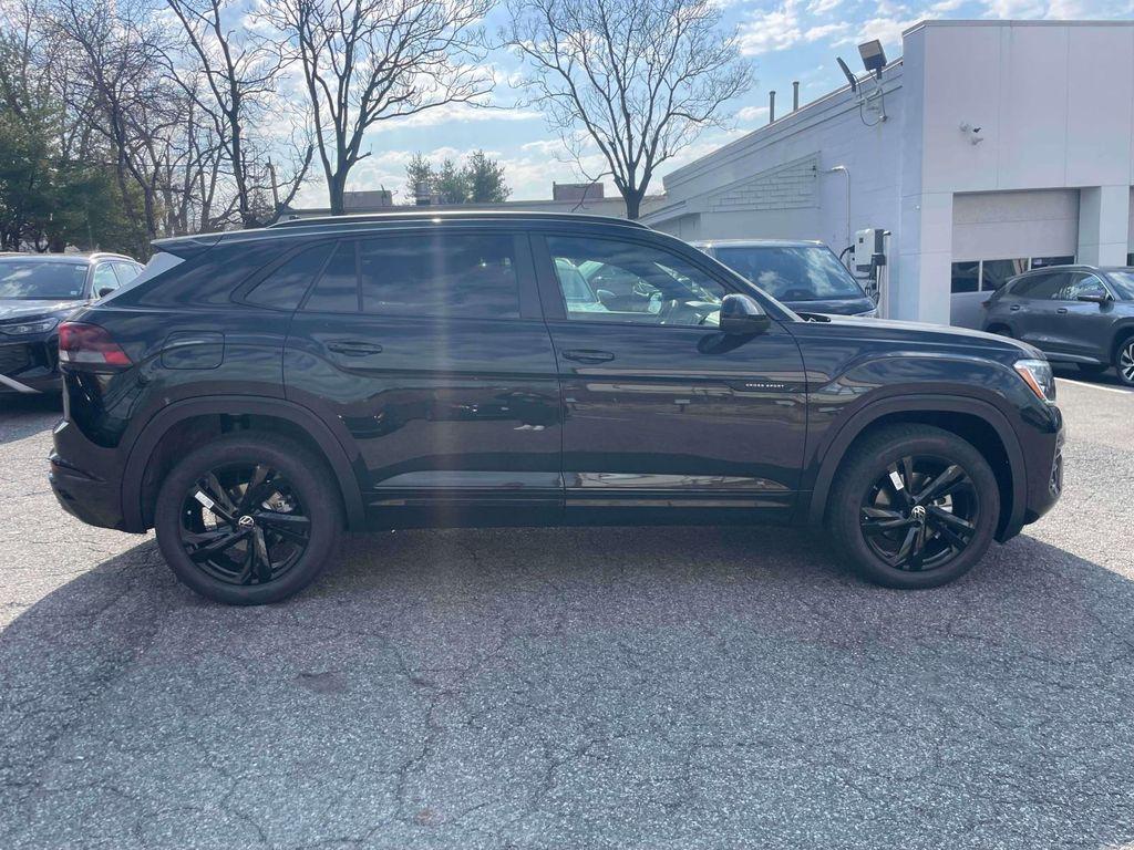 new 2026 Volkswagen Atlas Cross Sport car, priced at $50,678