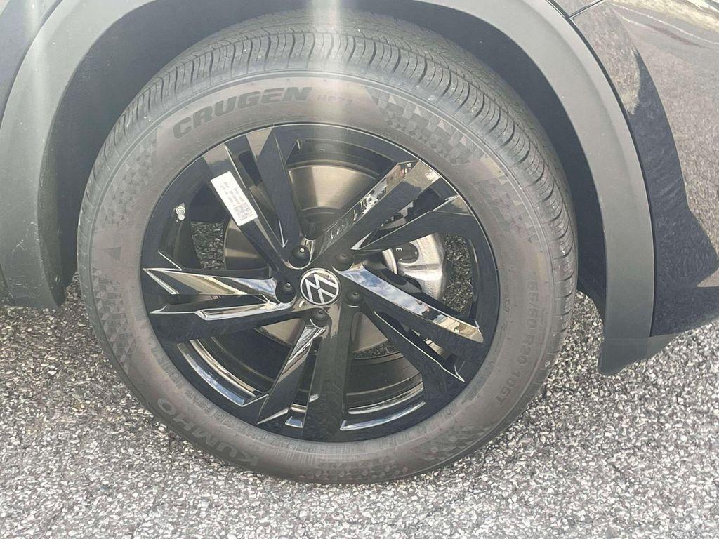 new 2026 Volkswagen Atlas Cross Sport car, priced at $50,678