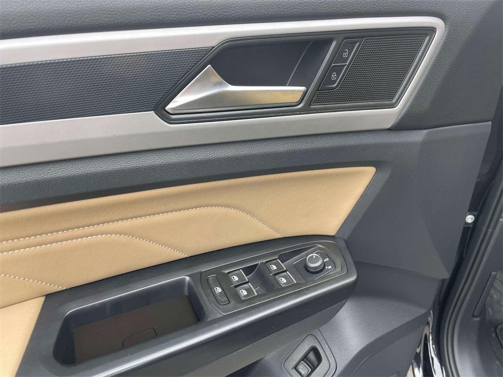 used 2021 Volkswagen Atlas Cross Sport car, priced at $25,992