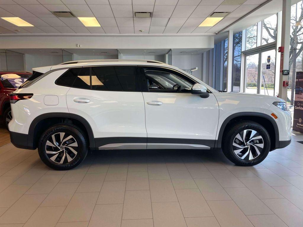 new 2026 Volkswagen Tiguan car, priced at $33,492