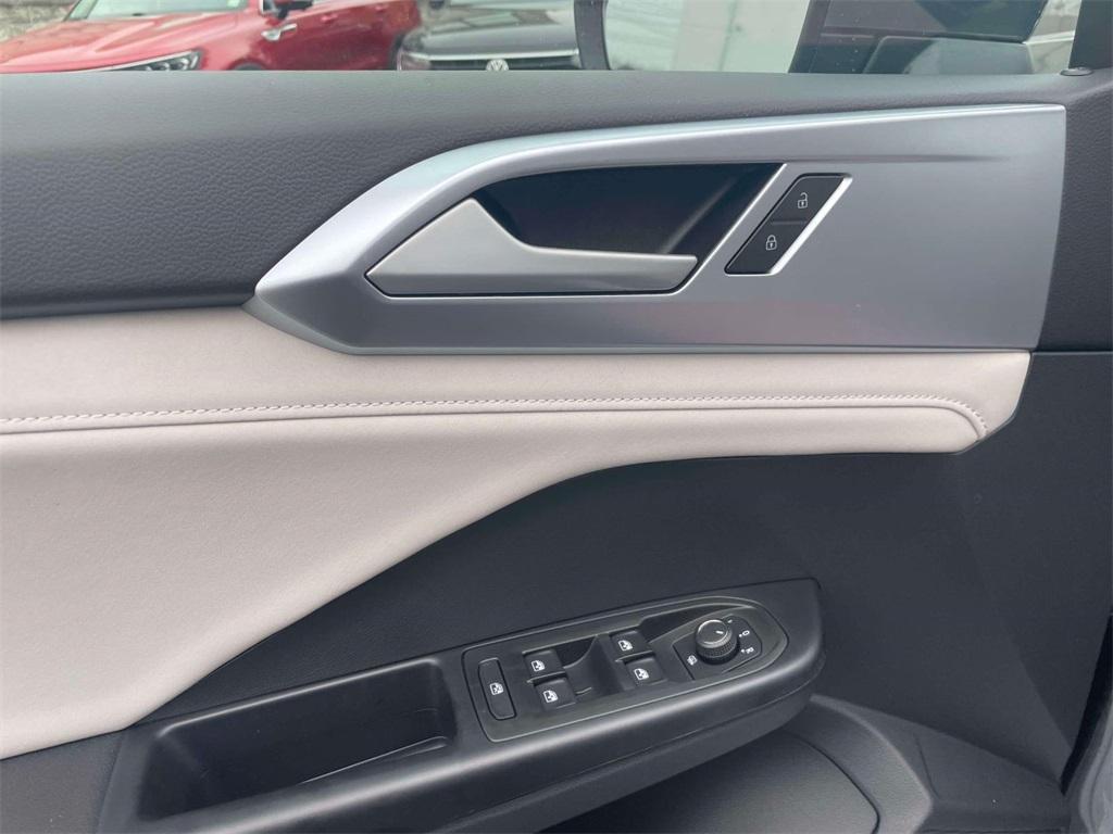 new 2026 Volkswagen Taos car, priced at $35,352