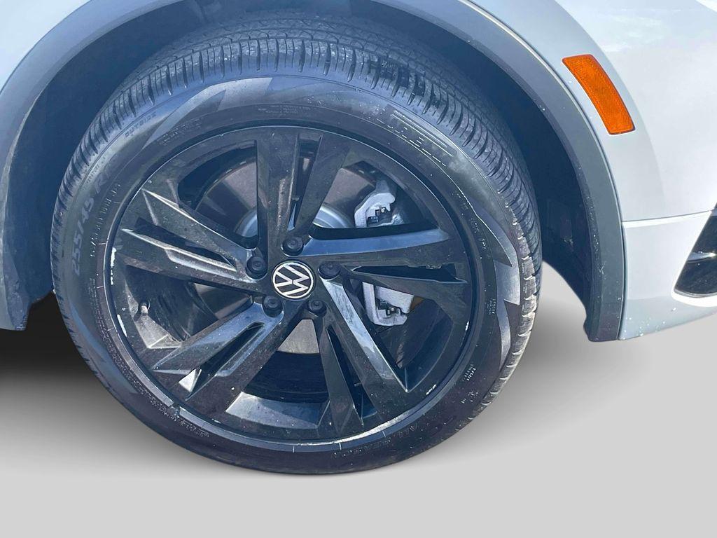used 2024 Volkswagen Tiguan car, priced at $31,986
