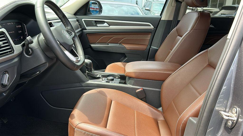 used 2023 Volkswagen Atlas car, priced at $30,172