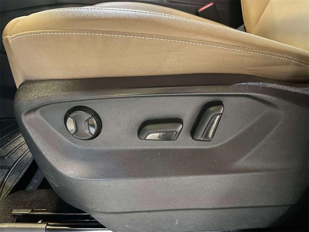 used 2020 Volkswagen Atlas Cross Sport car, priced at $19,900