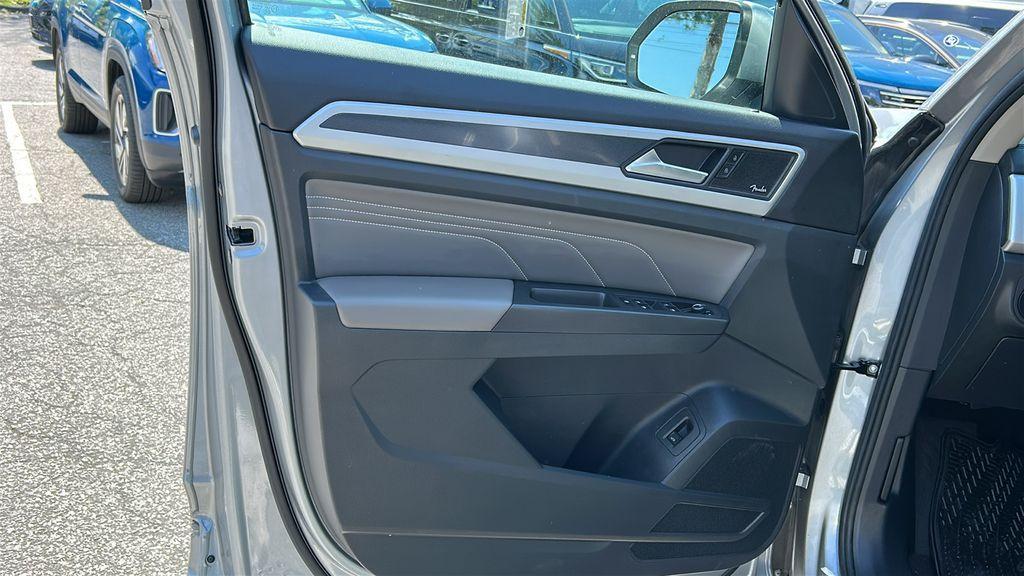 used 2023 Volkswagen Atlas car, priced at $39,148
