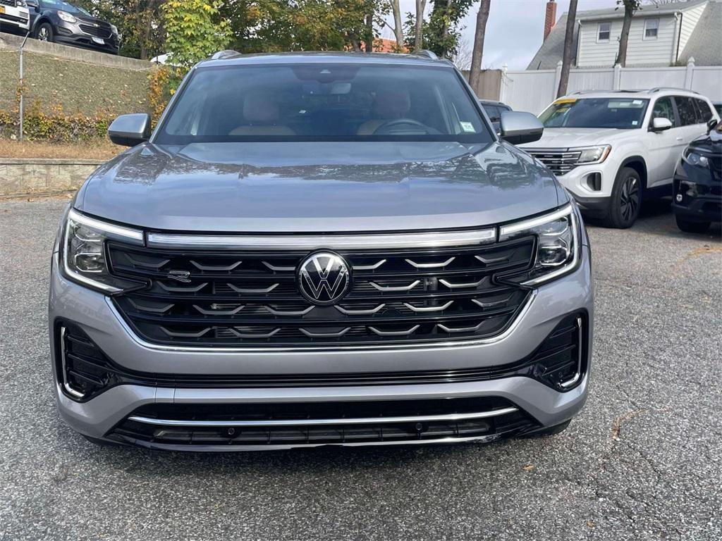 new 2026 Volkswagen Atlas Cross Sport car, priced at $54,082