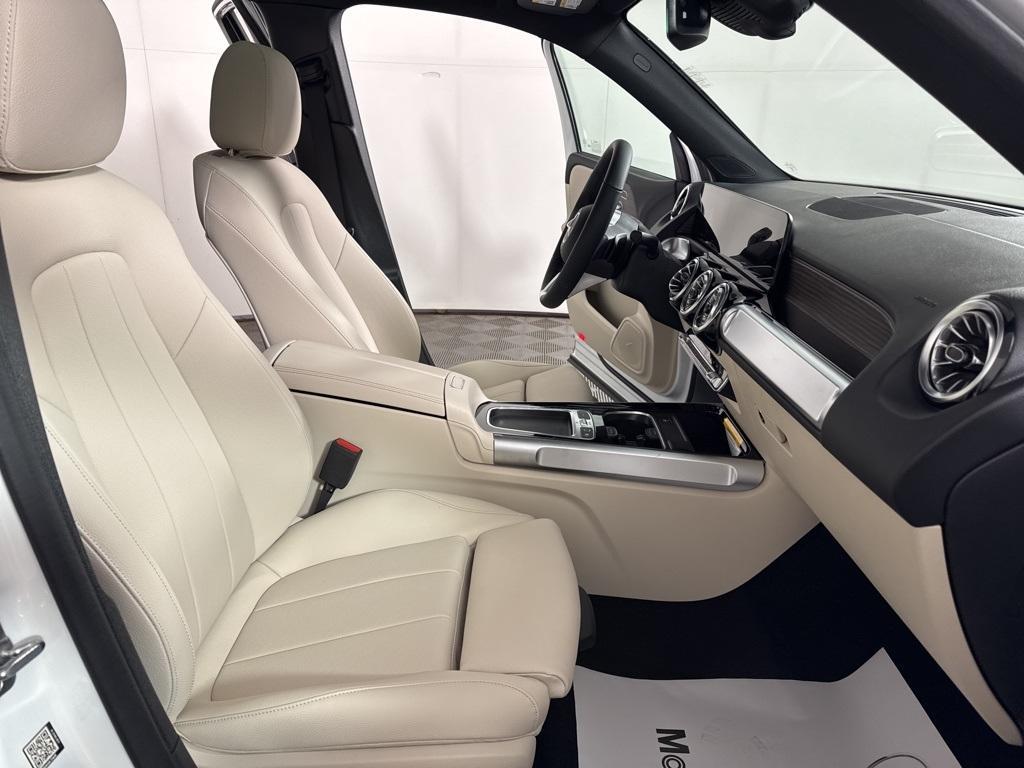 new 2026 Mercedes-Benz GLB 250 car, priced at $53,255