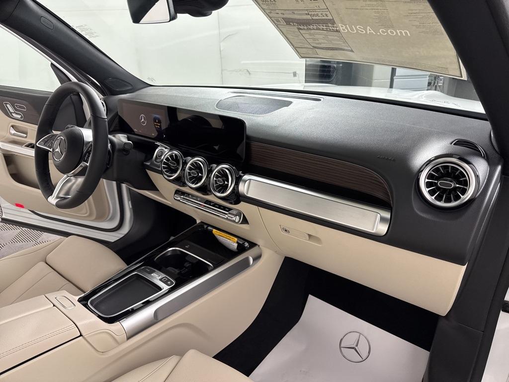 new 2026 Mercedes-Benz GLB 250 car, priced at $53,255