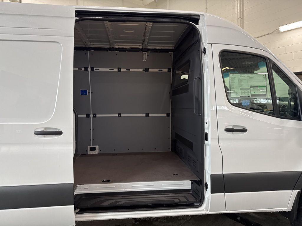 new 2026 Mercedes-Benz Sprinter 2500 car, priced at $83,726